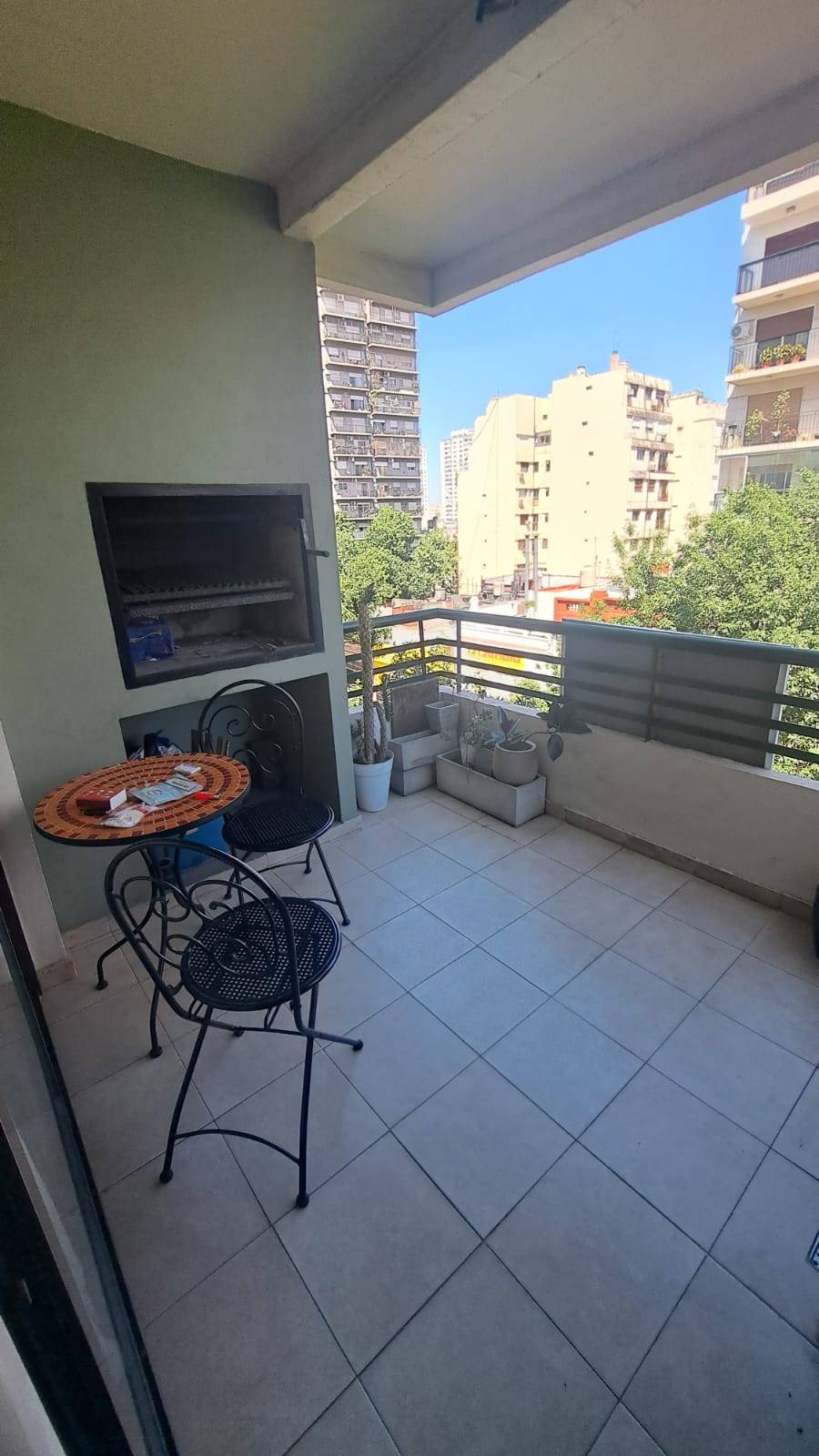 Av. Federico Lacroze N°3140,  3 ambientes Luminoso con balcón terraza y parrilla.