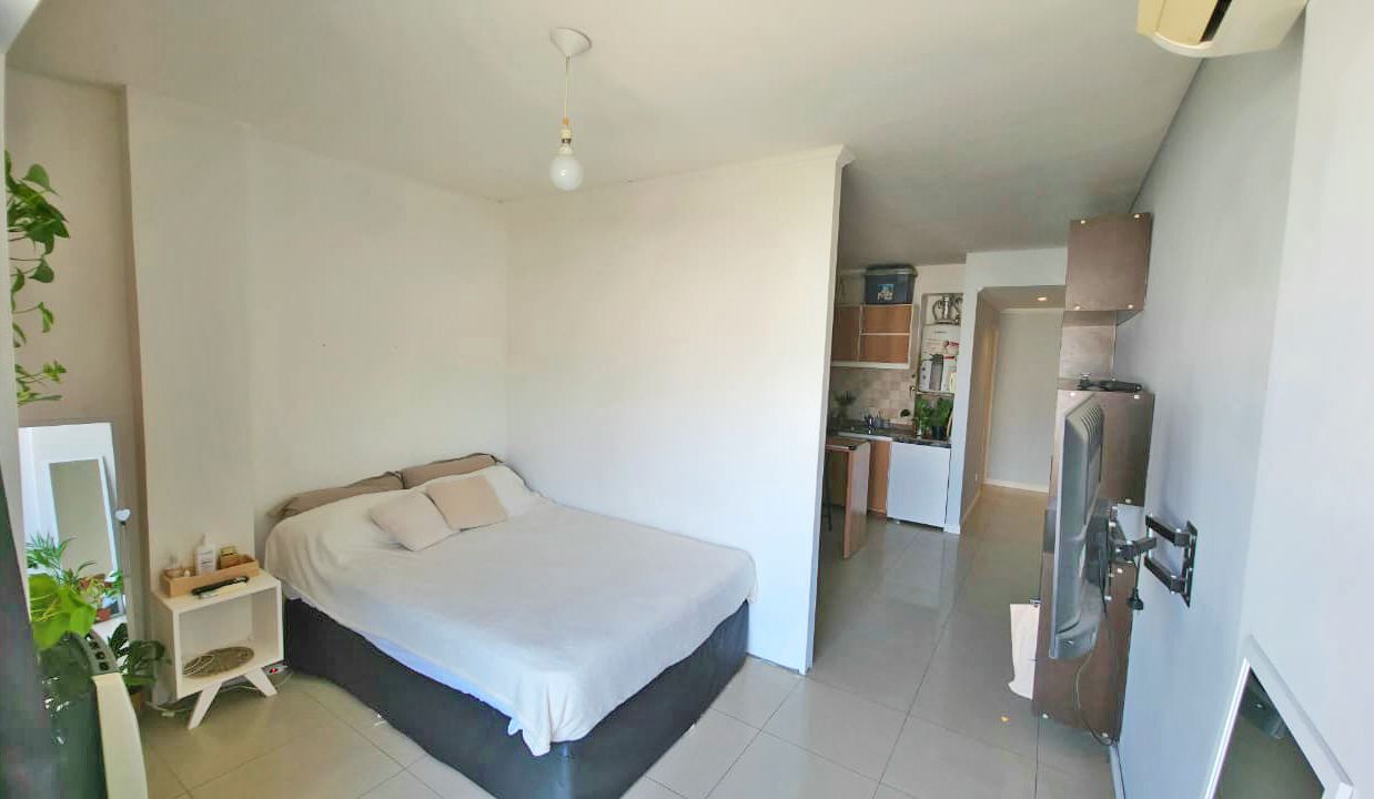 Hipólito Yrigoyen 3838, 3°, Monoambiente Funcional Dividido y con Balcón - Ideal Vivienda o Consultorio.