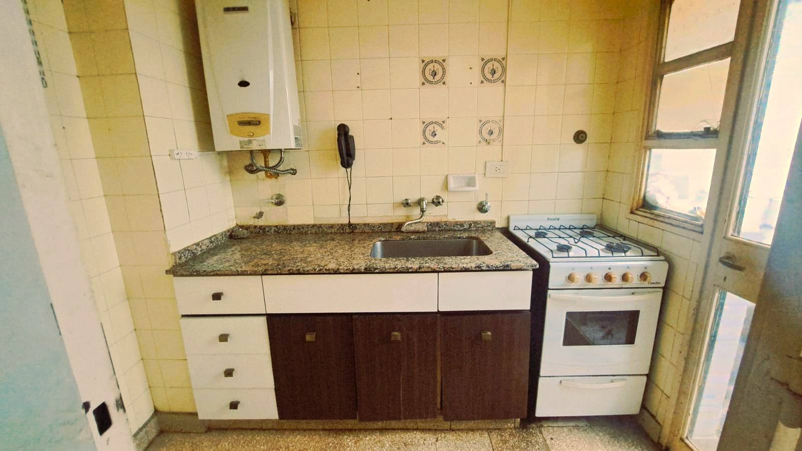 Oportunidad a Refaccionar! Dos Ambientes interno en el corazón de Almagro