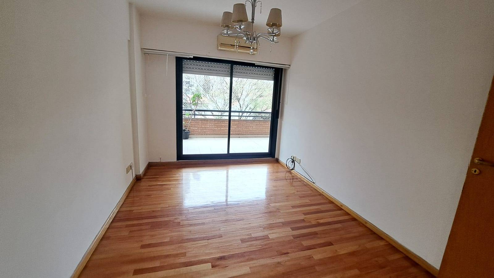 Miller 2400 - 3 ambientes con balcón terraza en Villa Urquiza