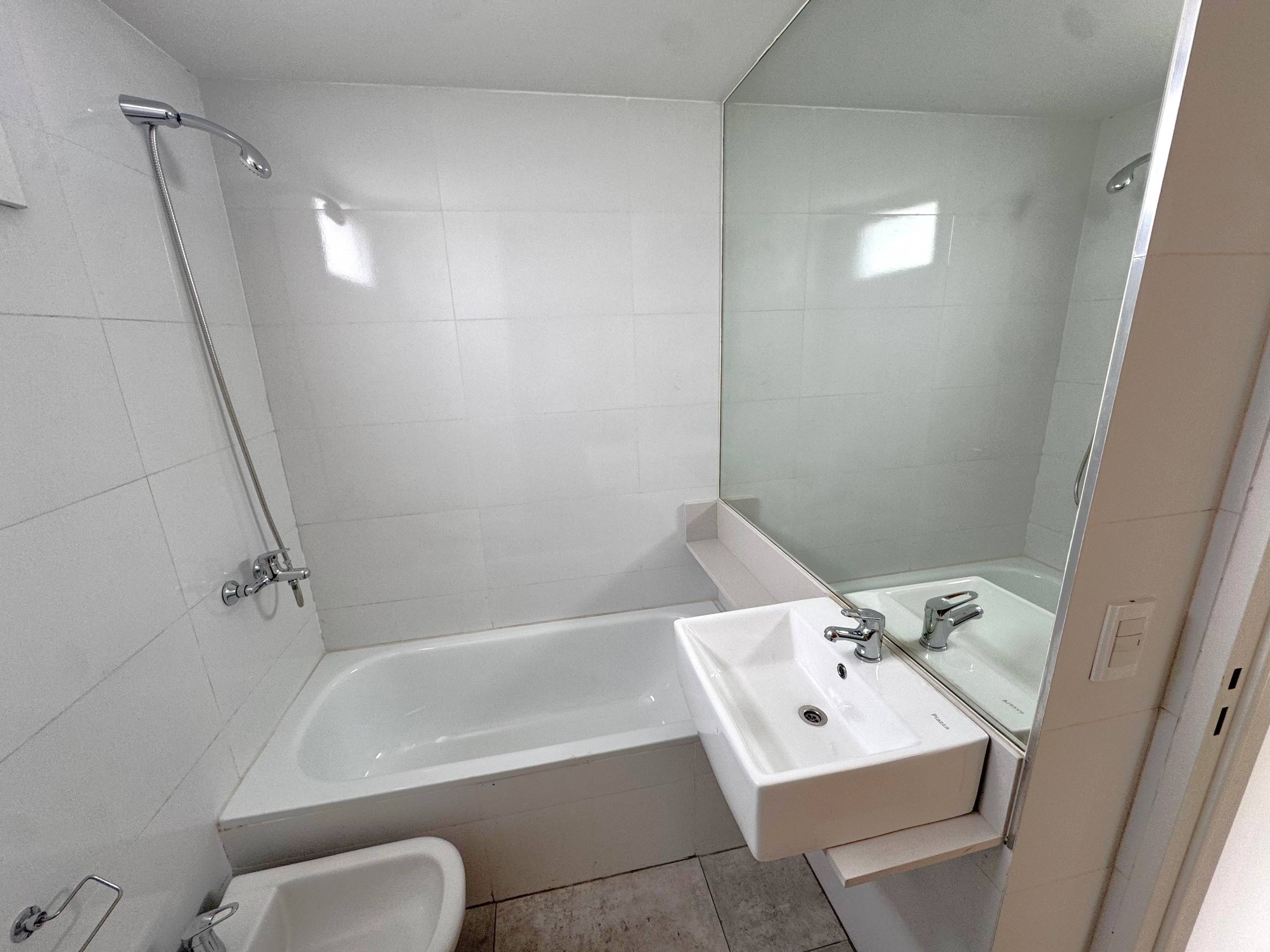 Tríplex 4 Ambientes de Categoría en Saavedra | Vistas Abiertas, Terraza y Detalles Premium