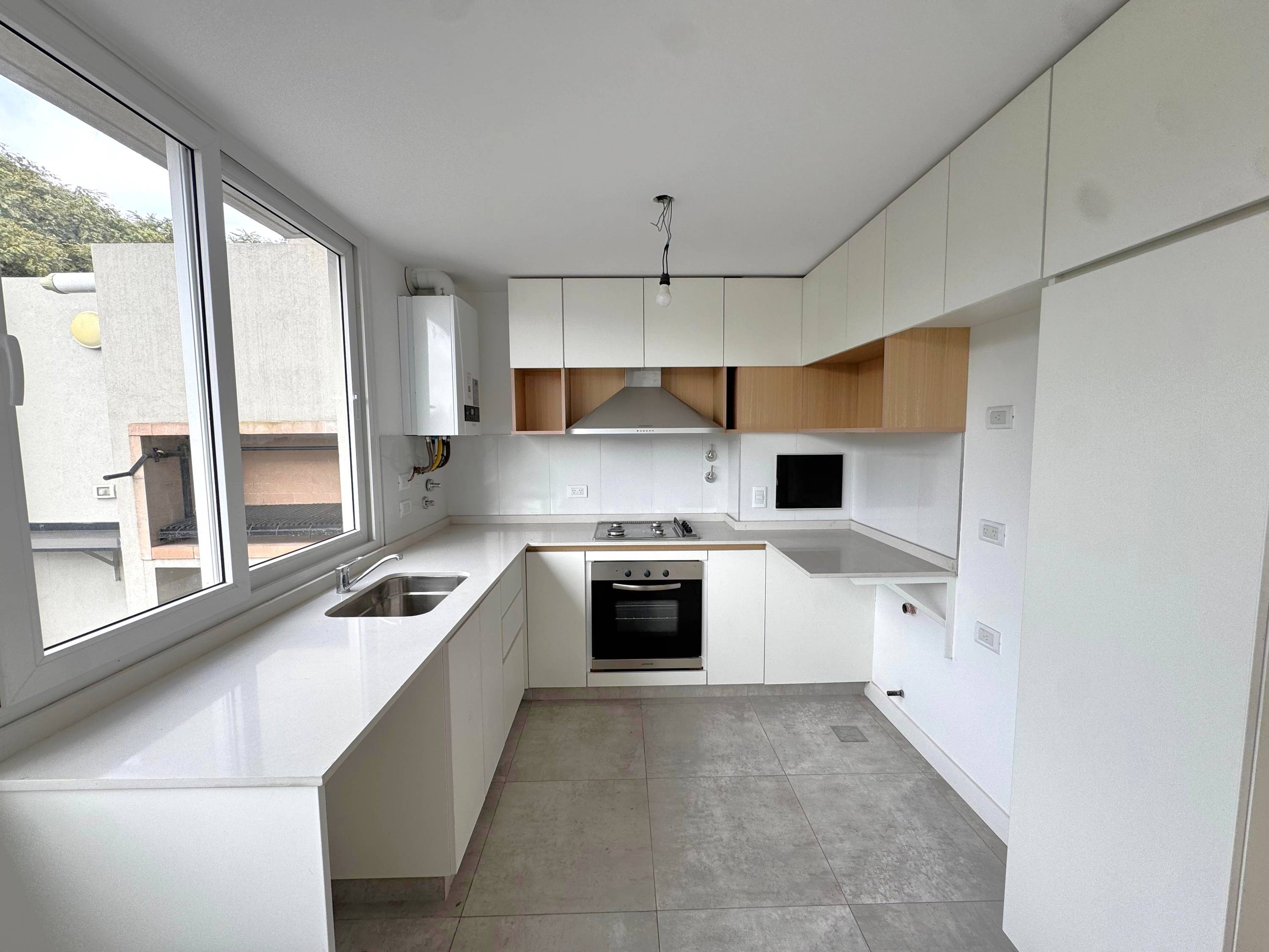 Tríplex 4 Ambientes de Categoría en Saavedra | Vistas Abiertas, Terraza y Detalles Premium