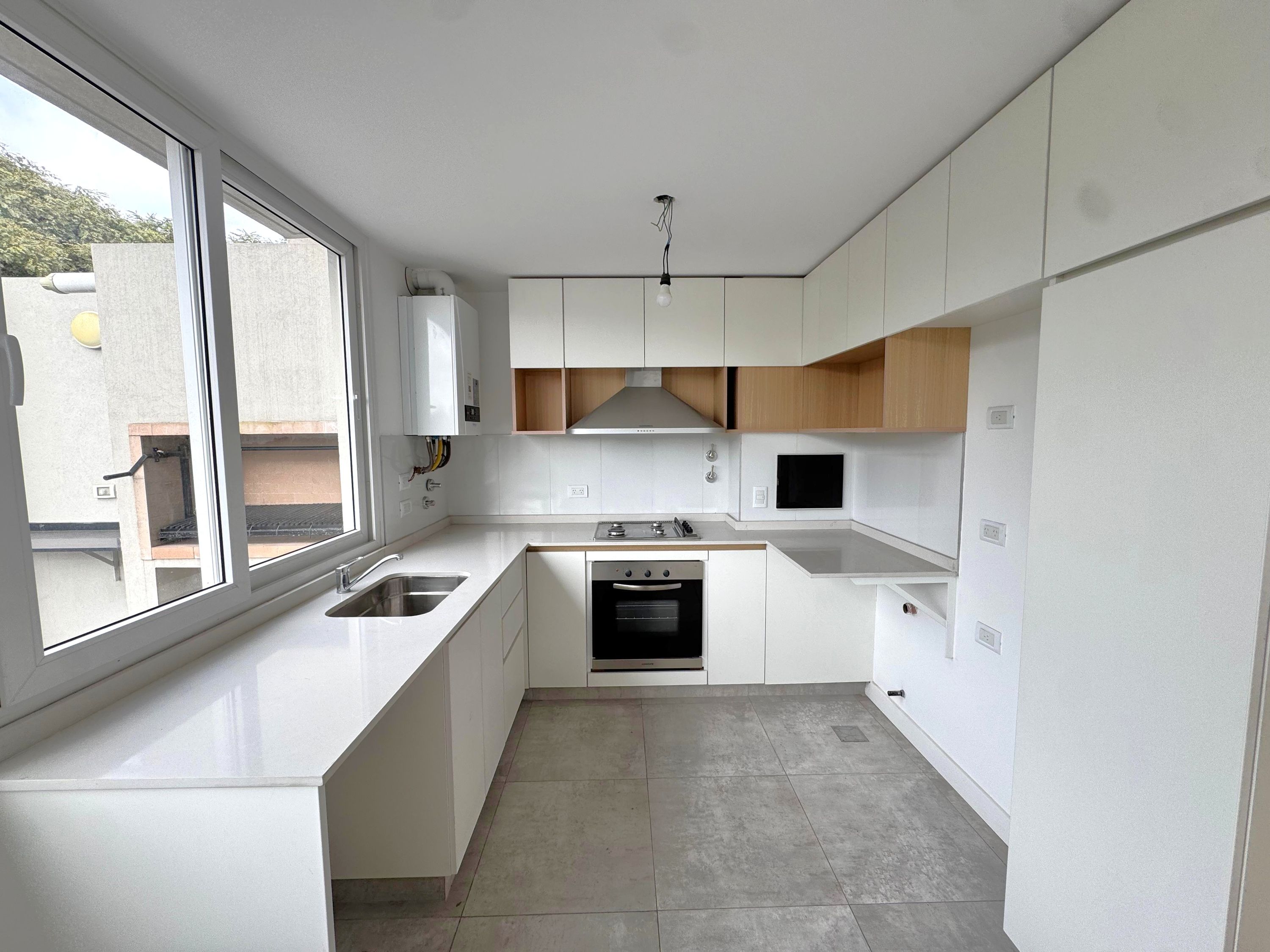 Tríplex 4 Ambientes de Categoría en Saavedra | Vistas Abiertas, Terraza y Detalles Premium