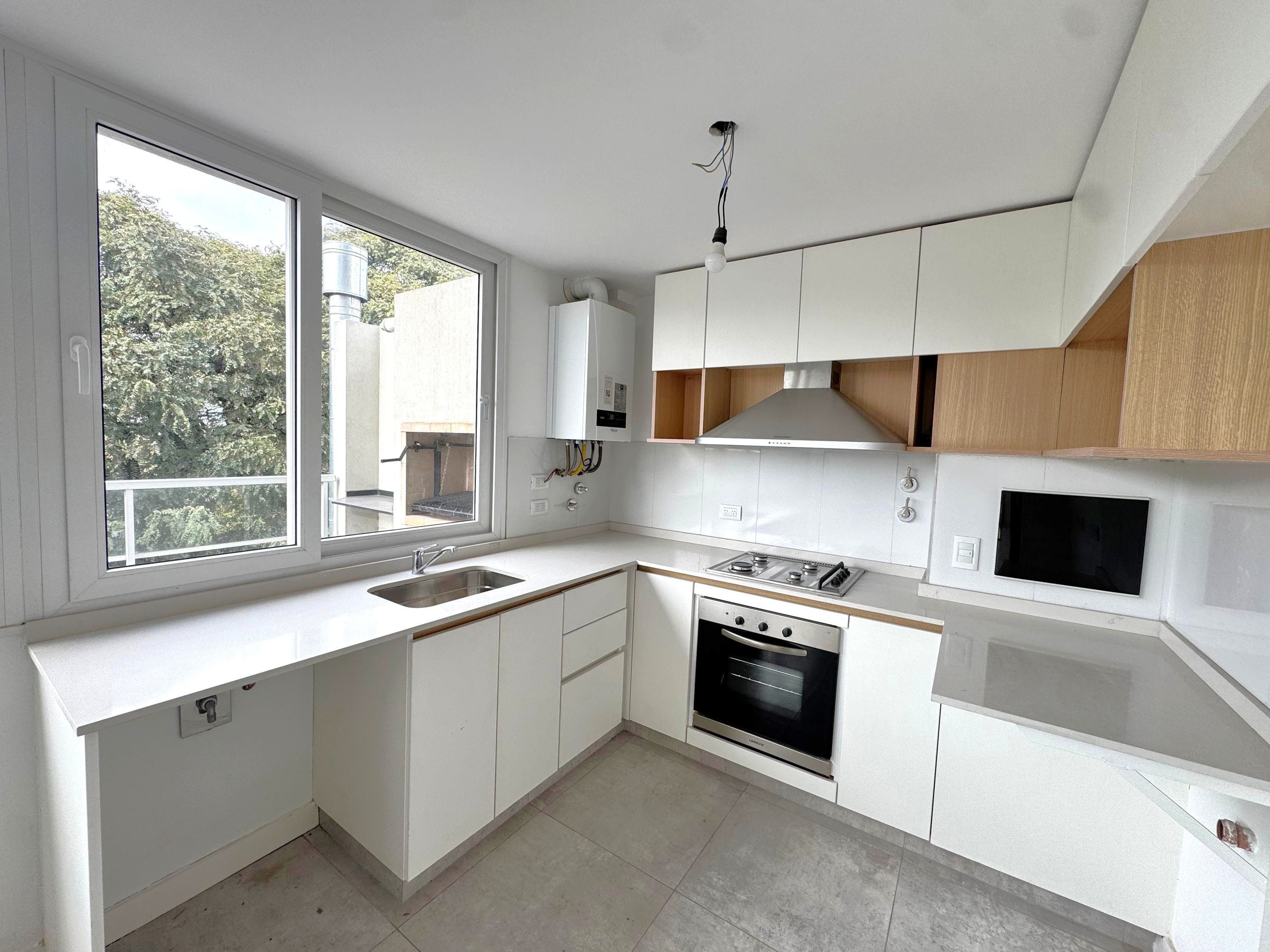 Tríplex 4 Ambientes de Categoría en Saavedra | Vistas Abiertas, Terraza y Detalles Premium
