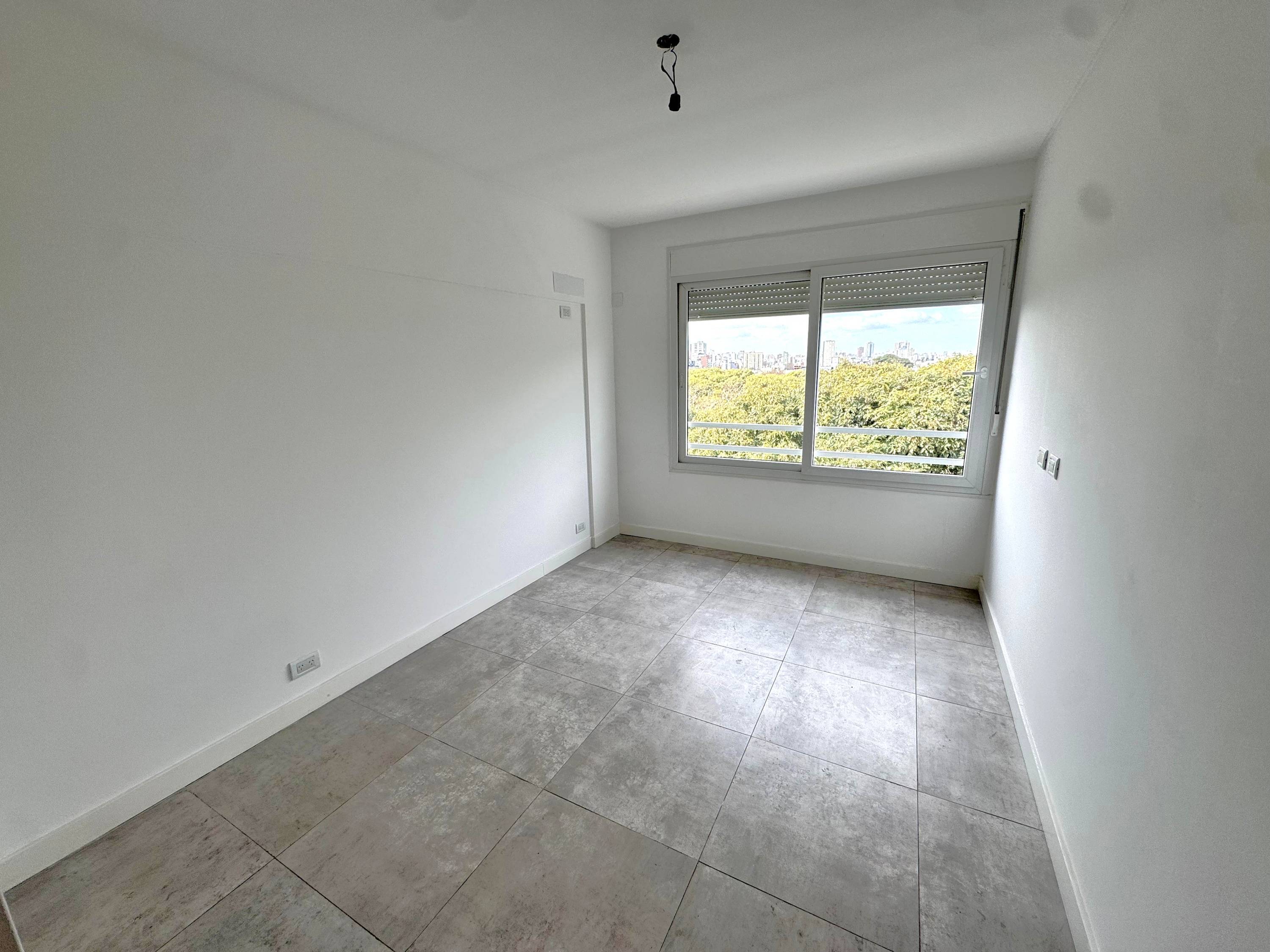 Tríplex 4 Ambientes de Categoría en Saavedra | Vistas Abiertas, Terraza y Detalles Premium