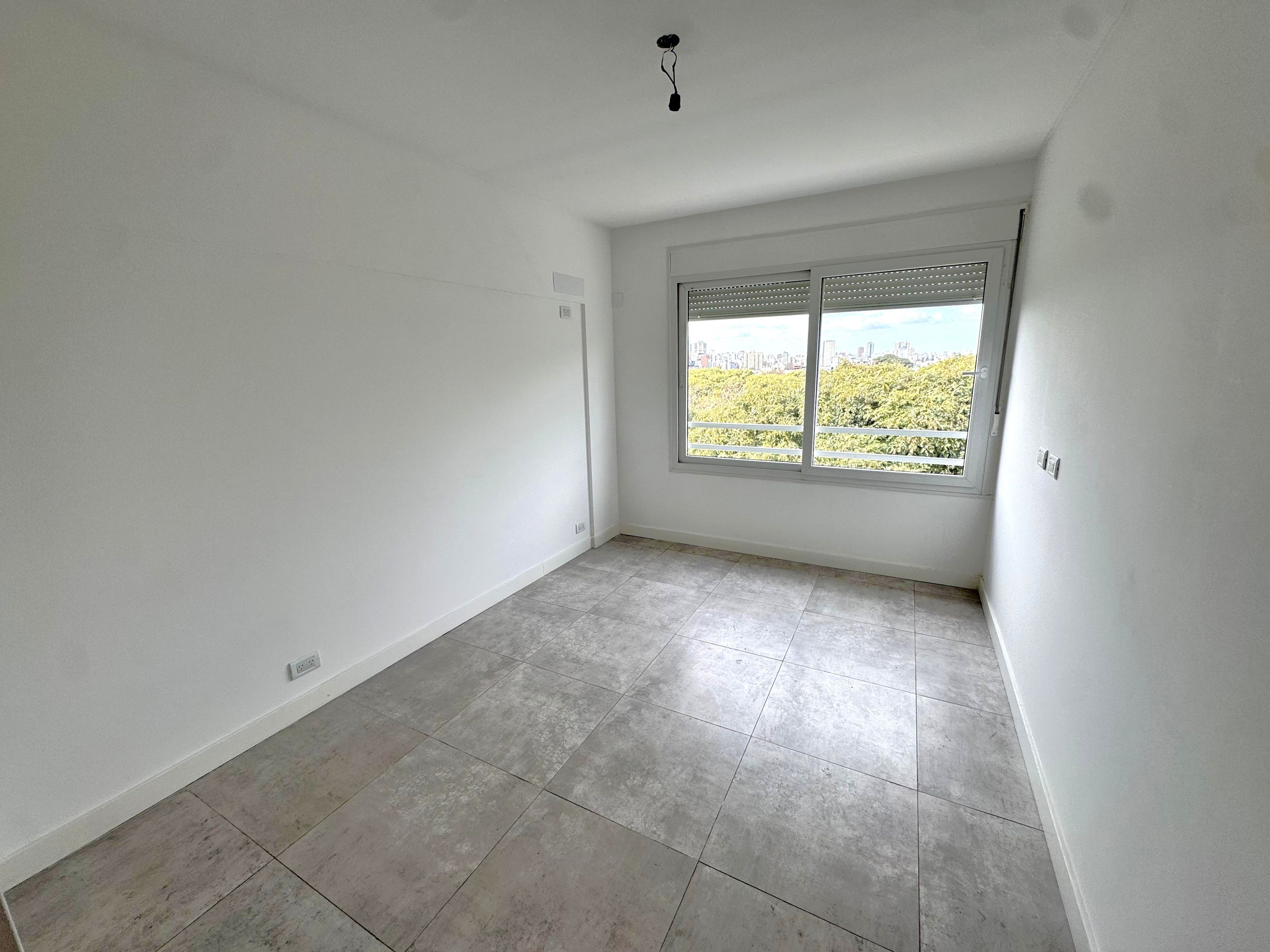 Tríplex 4 Ambientes de Categoría en Saavedra | Vistas Abiertas, Terraza y Detalles Premium