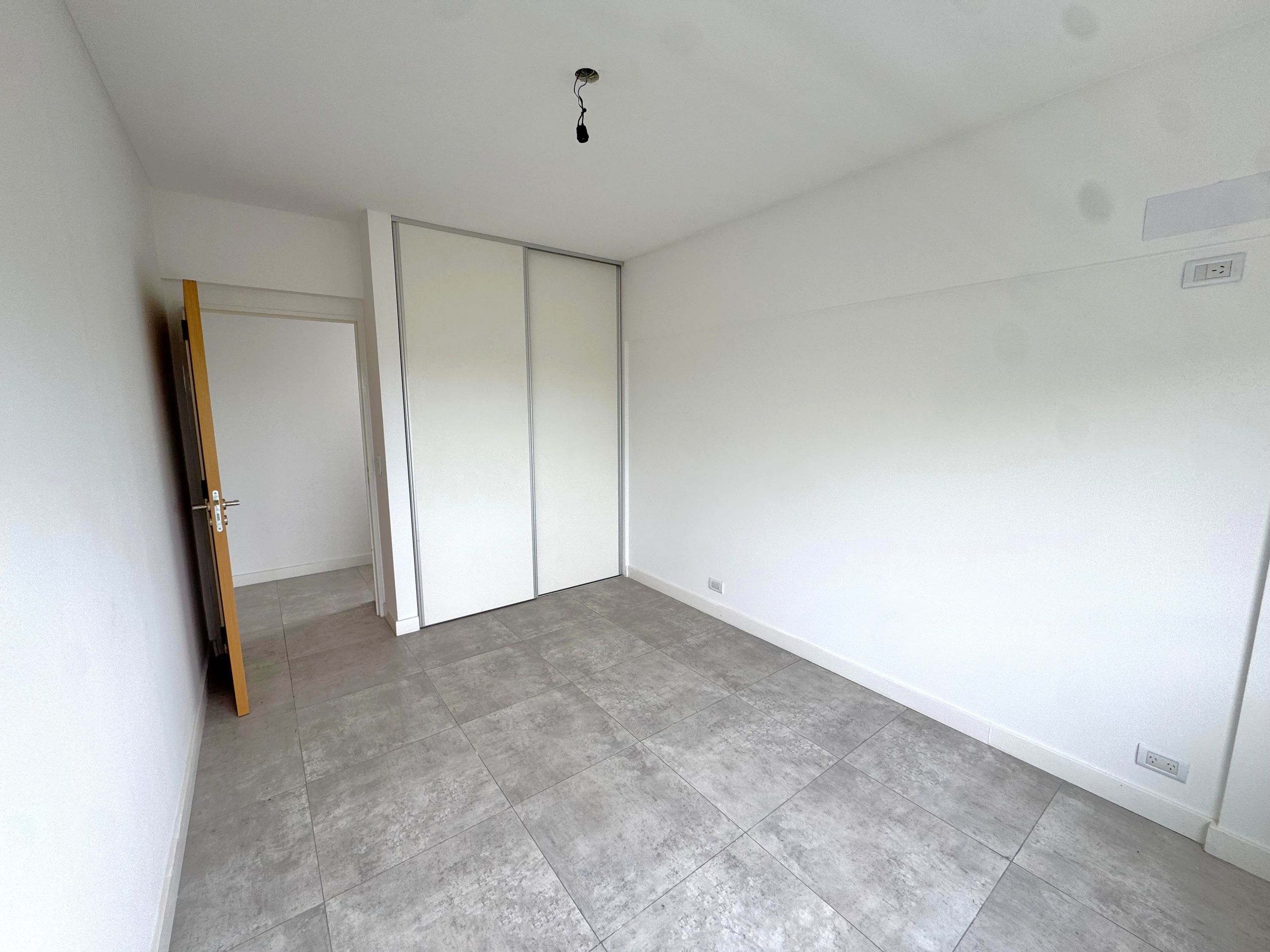 Tríplex 4 Ambientes de Categoría en Saavedra | Vistas Abiertas, Terraza y Detalles Premium