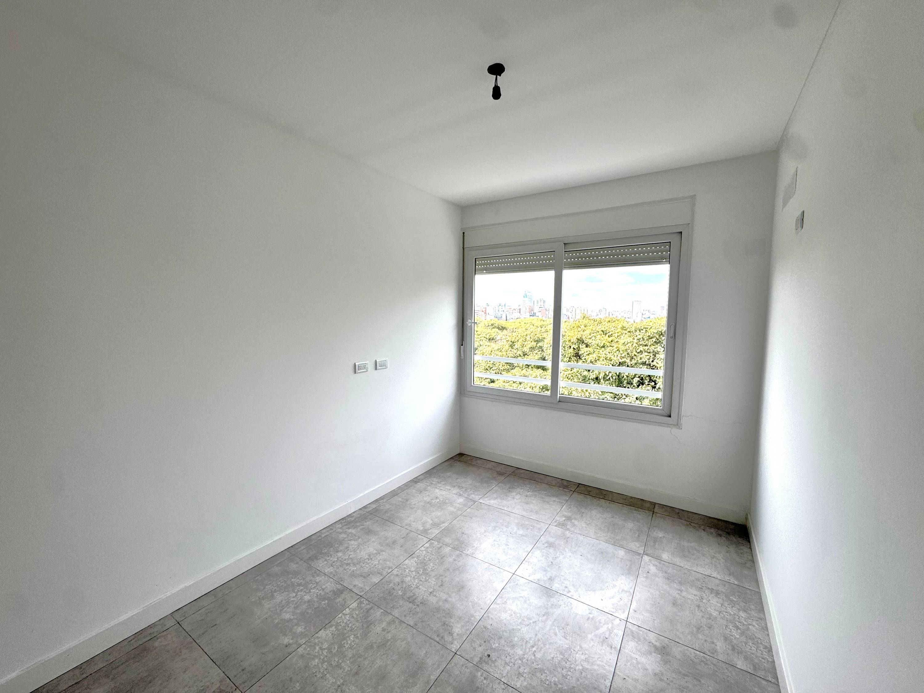Tríplex 4 Ambientes de Categoría en Saavedra | Vistas Abiertas, Terraza y Detalles Premium