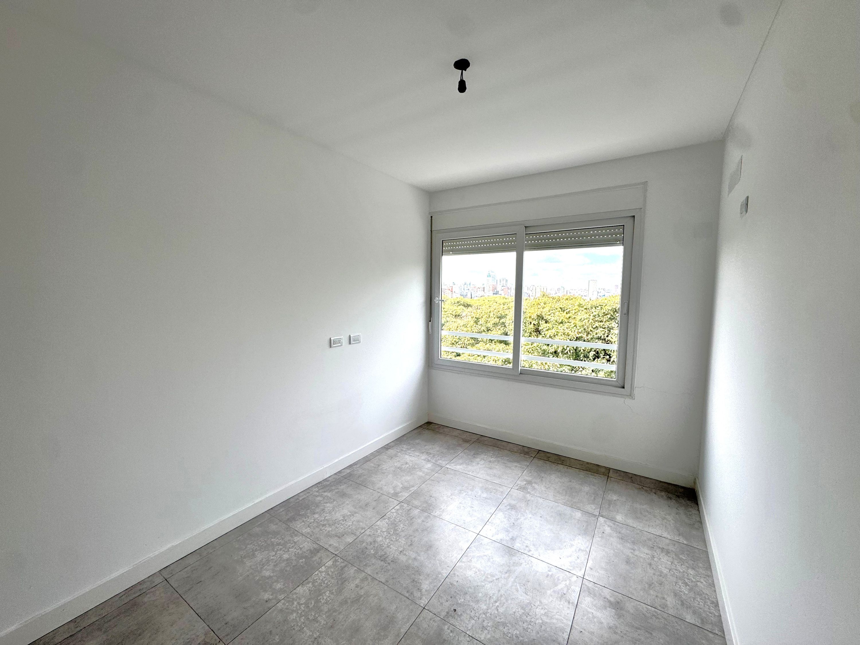 Tríplex 4 Ambientes de Categoría en Saavedra | Vistas Abiertas, Terraza y Detalles Premium