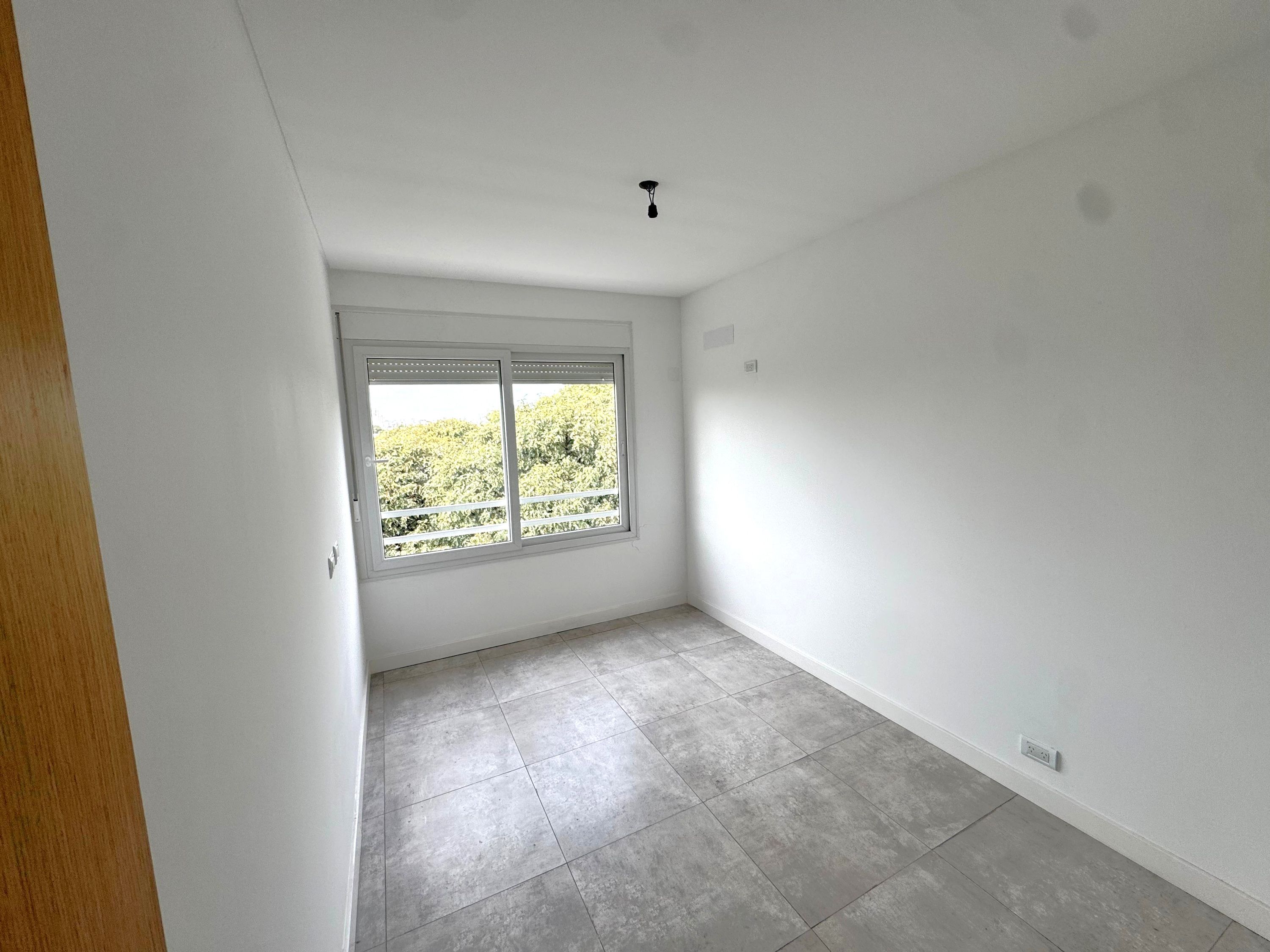 Tríplex 4 Ambientes de Categoría en Saavedra | Vistas Abiertas, Terraza y Detalles Premium