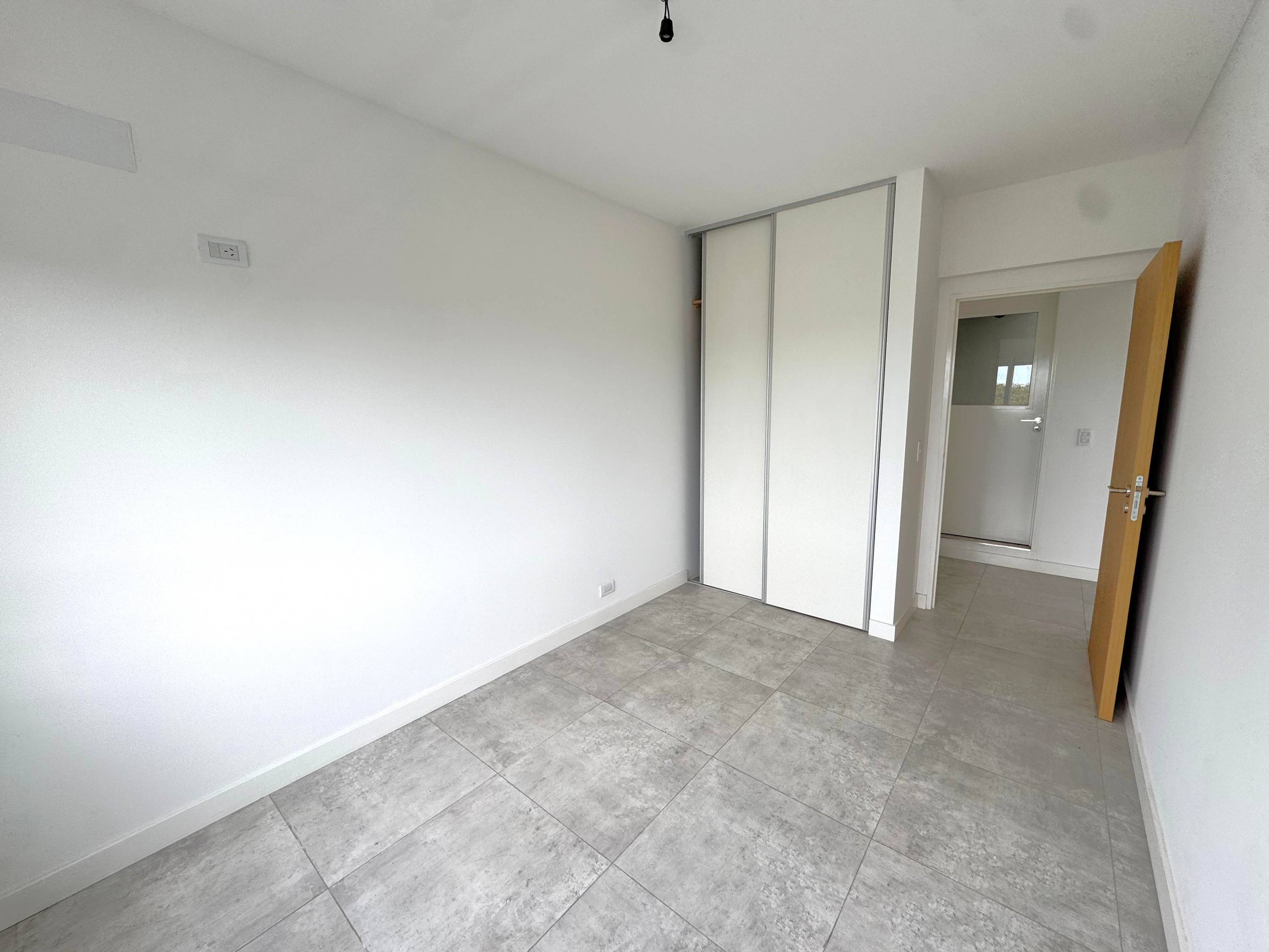 Tríplex 4 Ambientes de Categoría en Saavedra | Vistas Abiertas, Terraza y Detalles Premium