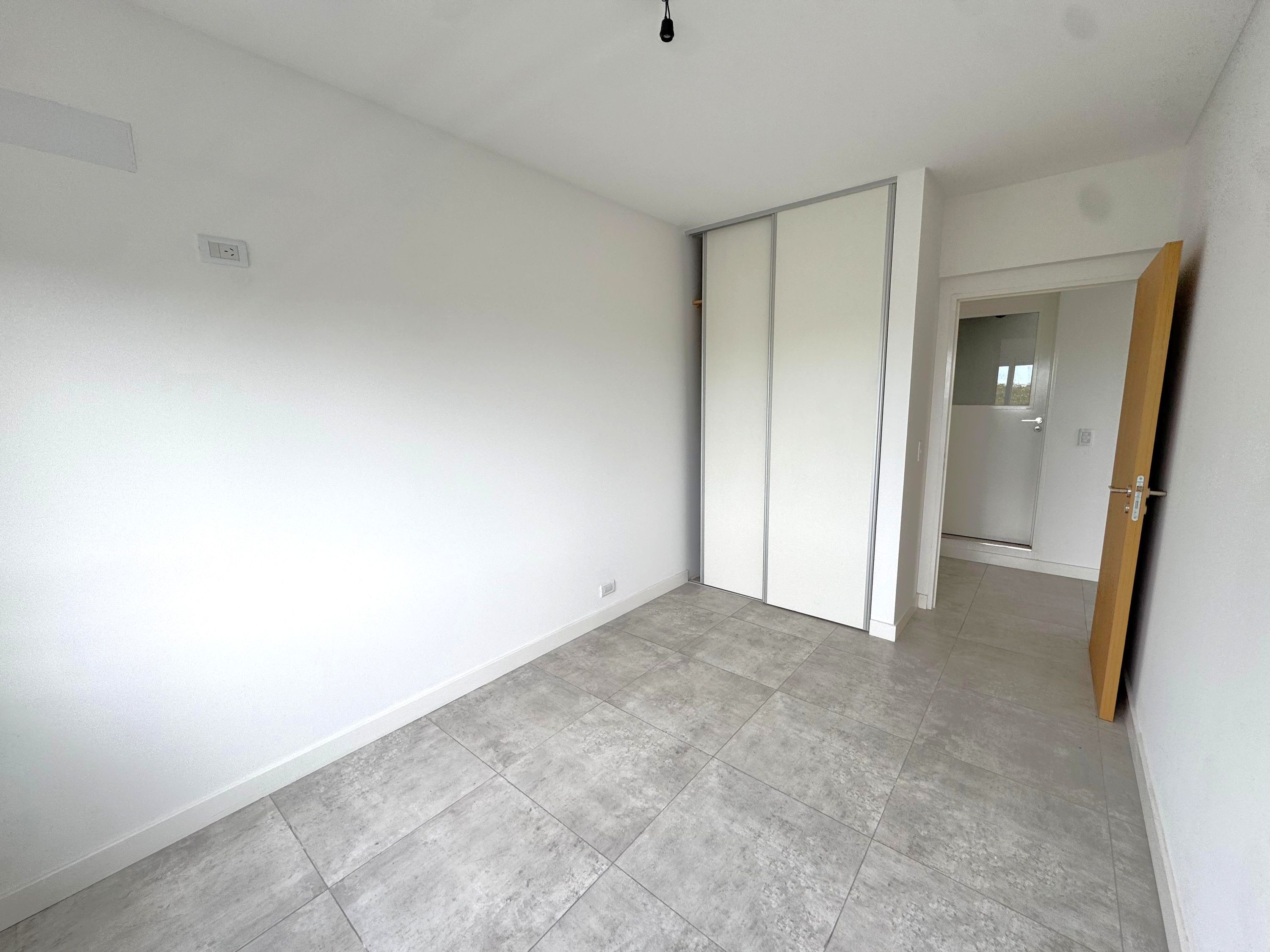 Tríplex 4 Ambientes de Categoría en Saavedra | Vistas Abiertas, Terraza y Detalles Premium