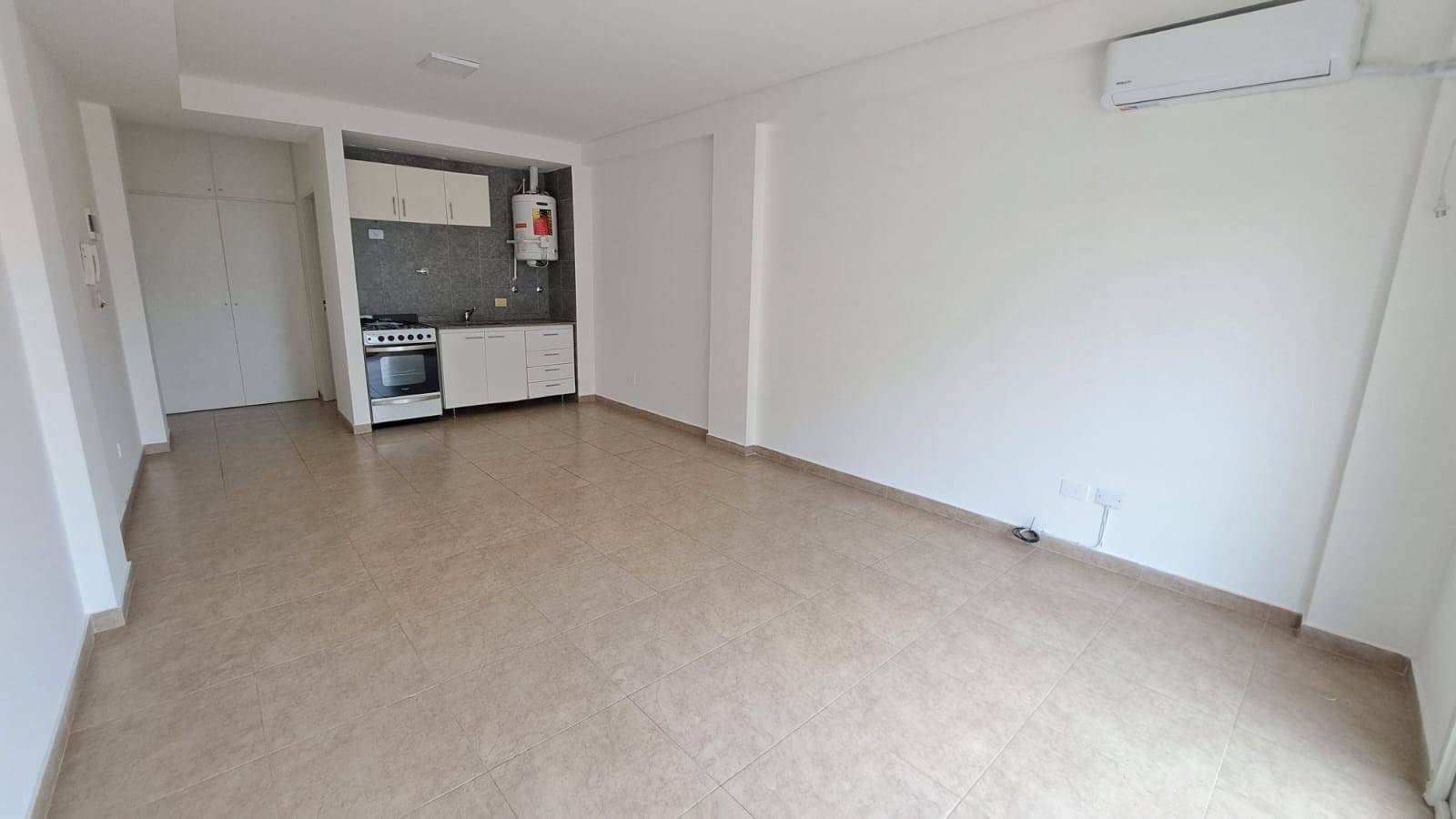 Luminoso Monoambiente con Balcón en Pleno Villa Urquiza