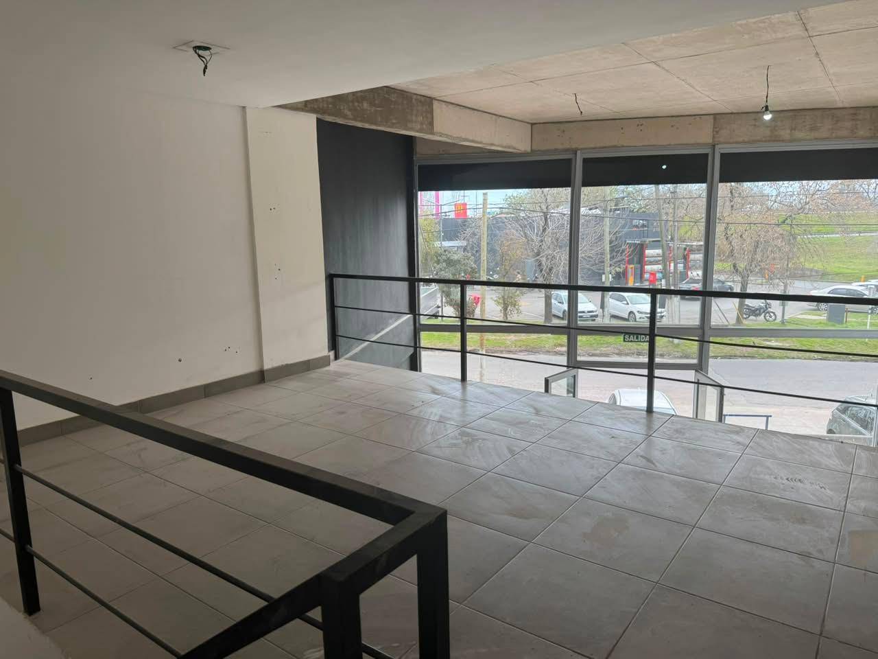 Oportunidad Única: Excelente Local Comercial En Punto Neurálgico De Pilar