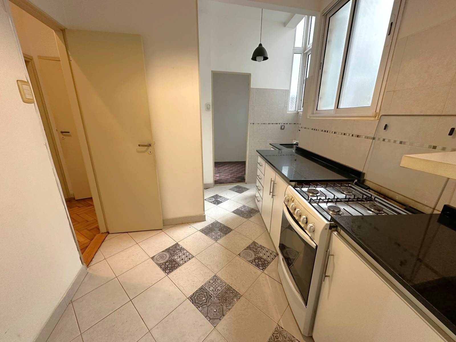 Semipiso de 3 Ambientes al Frente con Balcón