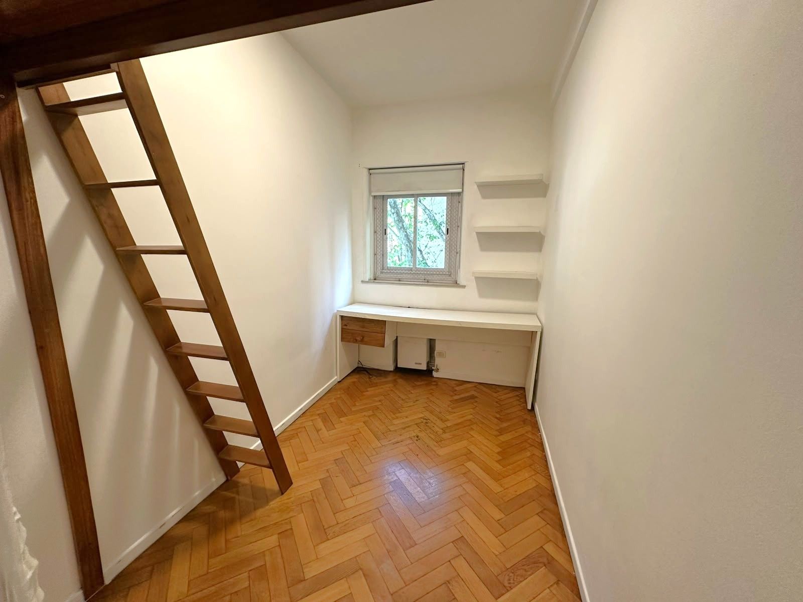 Semipiso de 3 Ambientes al Frente con Balcón