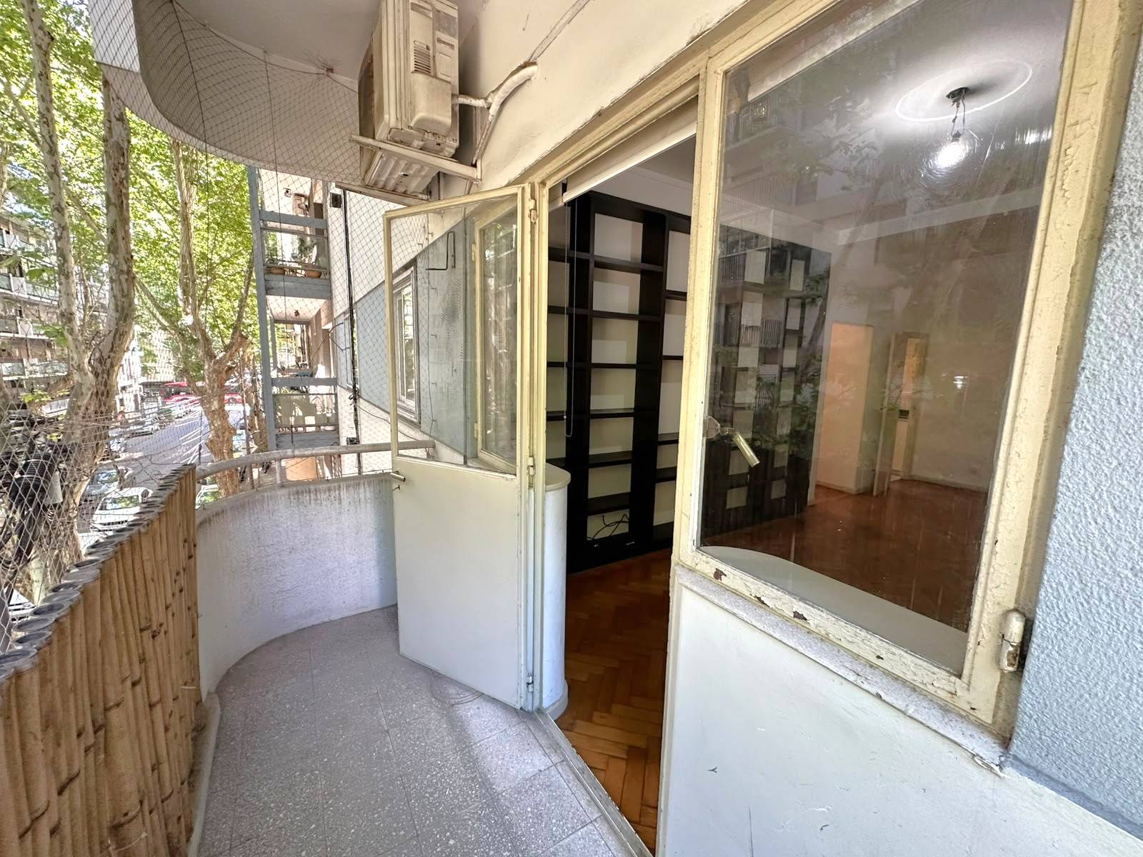 Semipiso de 3 Ambientes al Frente con Balcón