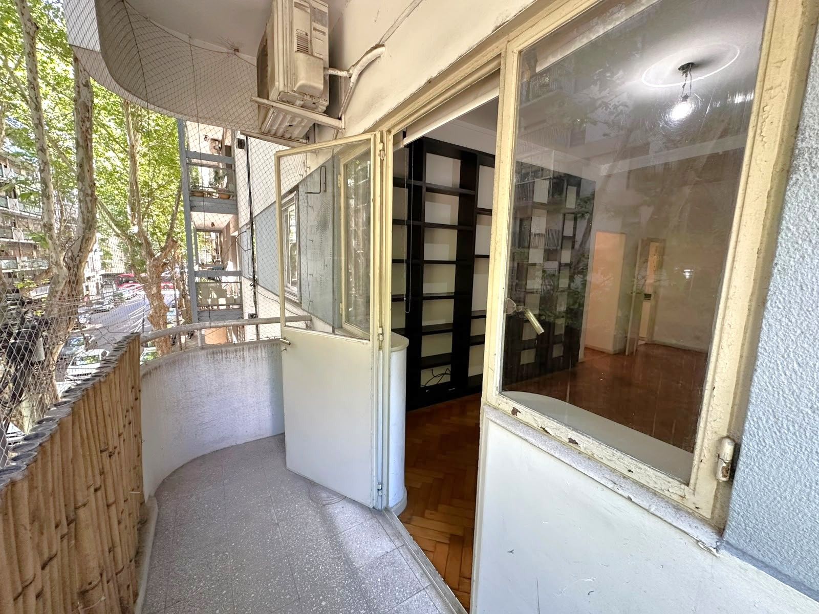 Semipiso de 3 Ambientes al Frente con Balcón